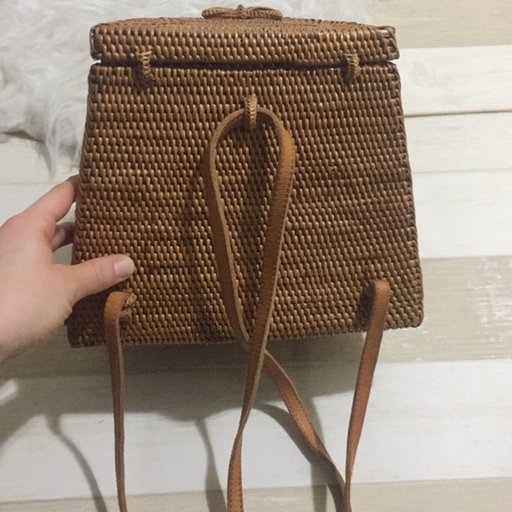 Bali straw wicker handmade rattan backpack - Picture 4 of 6
